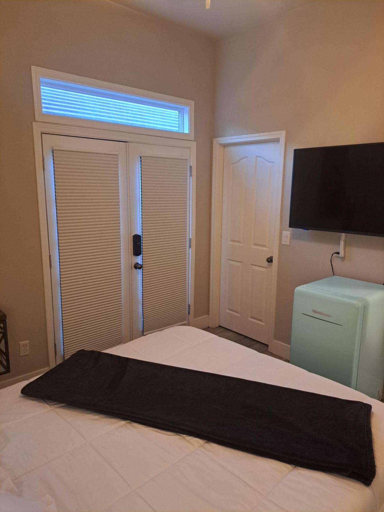 Roseville Properties Extérieur photo